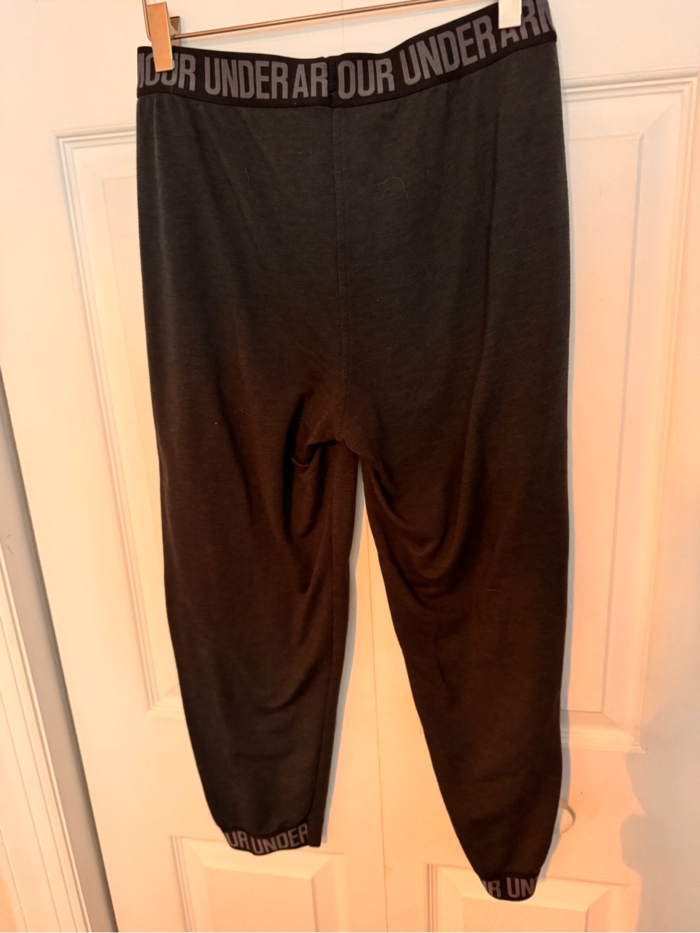 Under Armour Black Performance 3/4 Pants - Picture 7 of 9